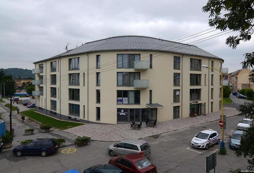 בית מלון כפרי Bélier