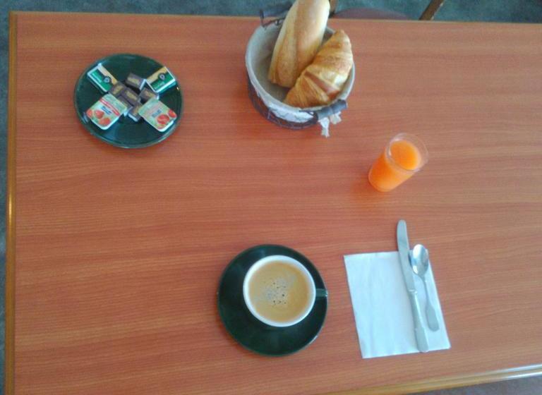 هتل Hôtel La Jetée Sud