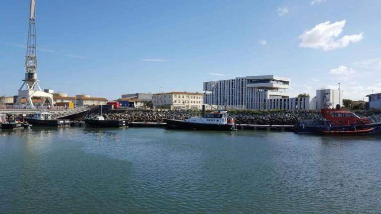 هتل Hôtel La Jetée Sud