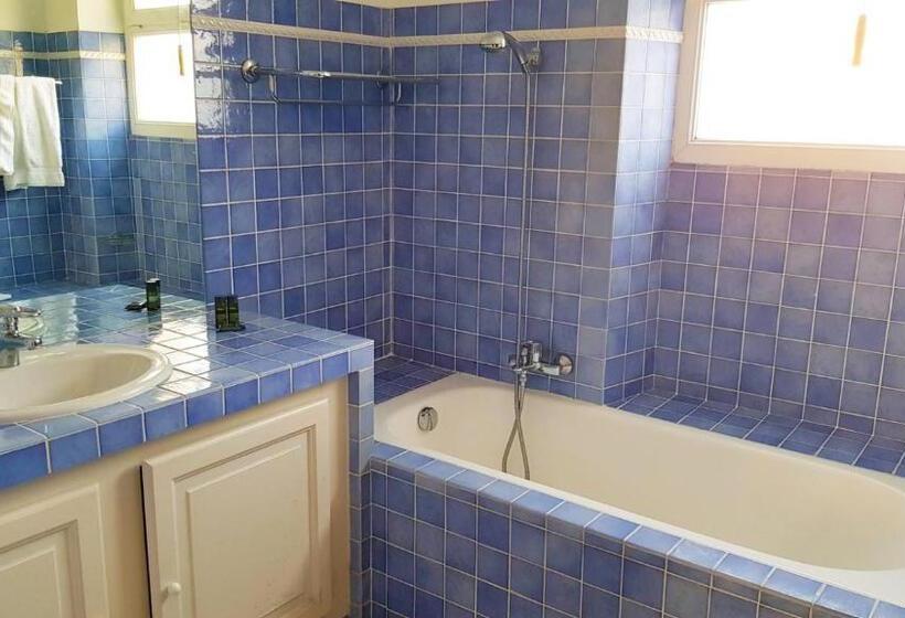 فندق Hôtel Les Palmiers