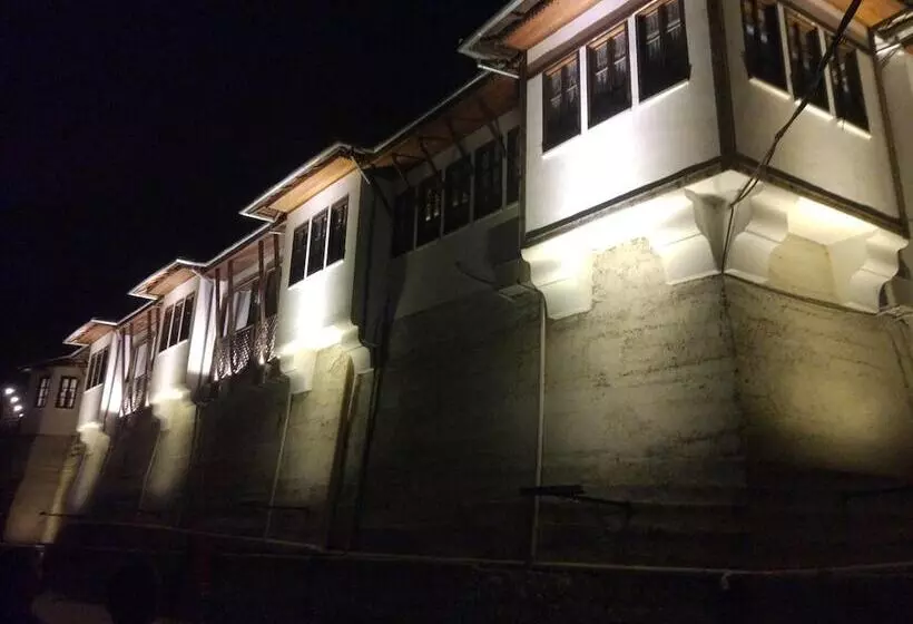 هتل Kodra