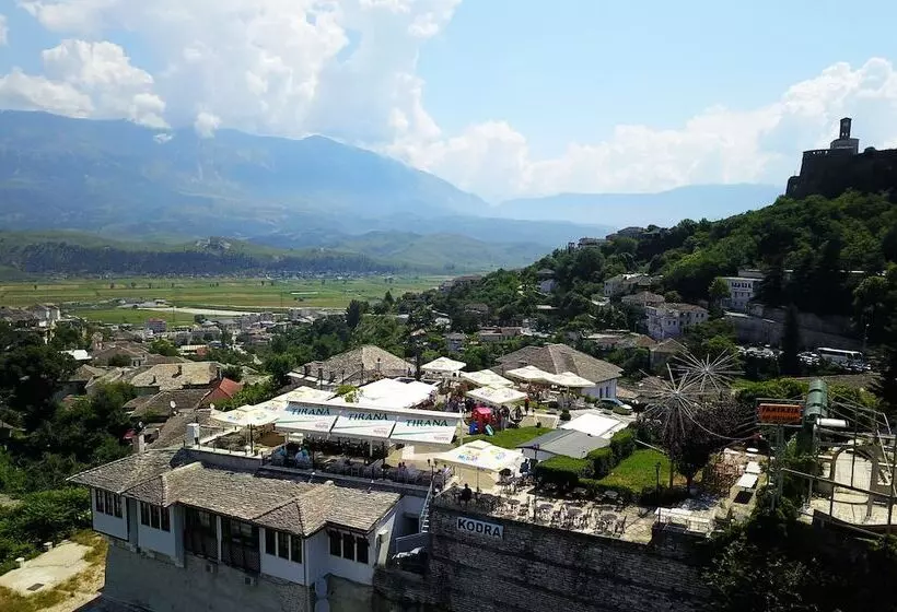 هتل Kodra