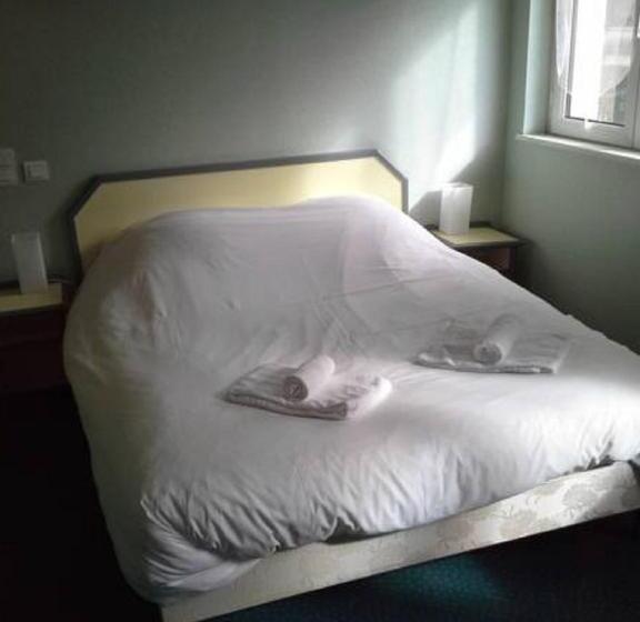 בית מלון כפרי Set A Table