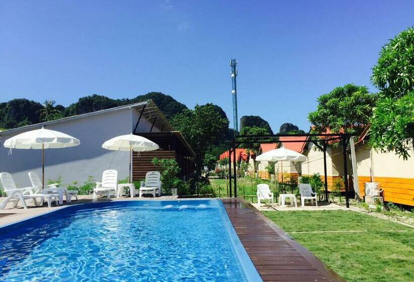 Otel The Hip Resort @ Phi Phi