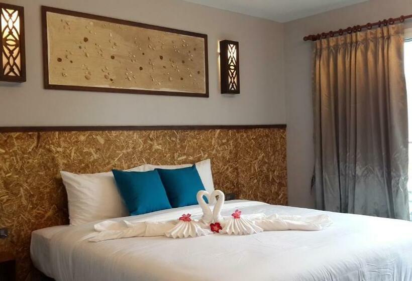 Otel The Hip Resort @ Phi Phi