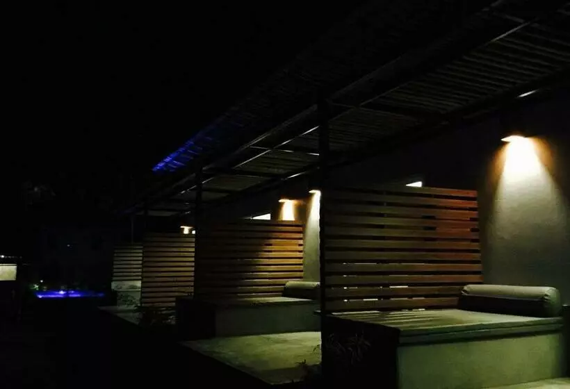 Hotel The Hip Resort @ Phi Phi