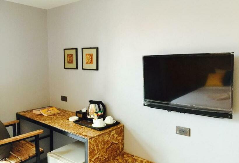 Otel The Hip Resort @ Phi Phi