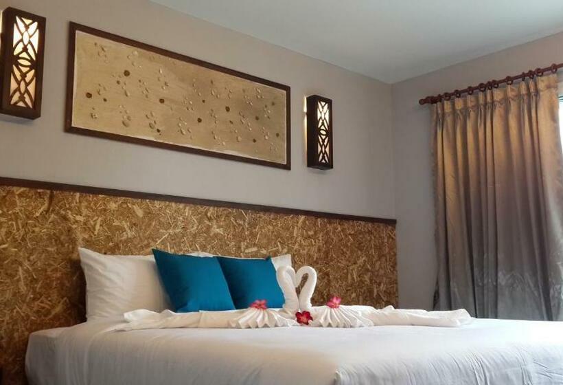 Otel The Hip Resort @ Phi Phi