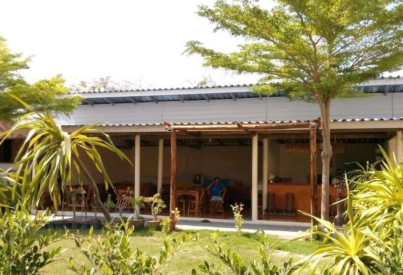 Otel The Hip Resort @ Phi Phi