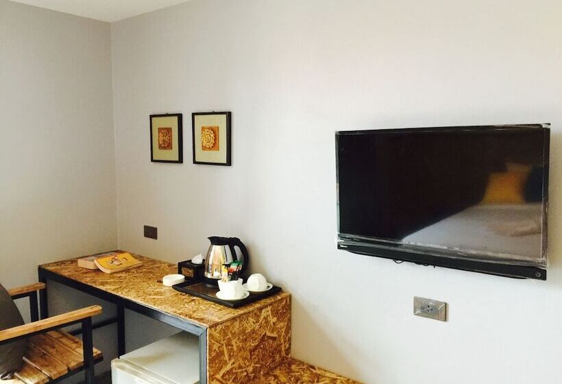 Otel The Hip Resort @ Phi Phi