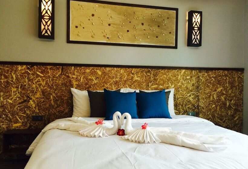 Otel The Hip Resort @ Phi Phi