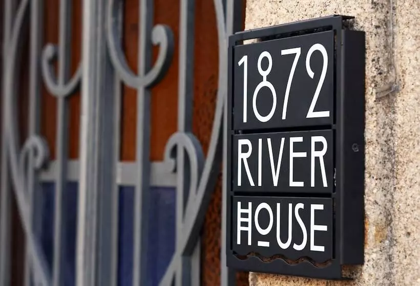 هتل 1872 River House By Olivia