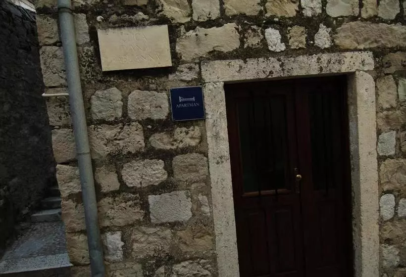 هتل Apartments Santa Maria