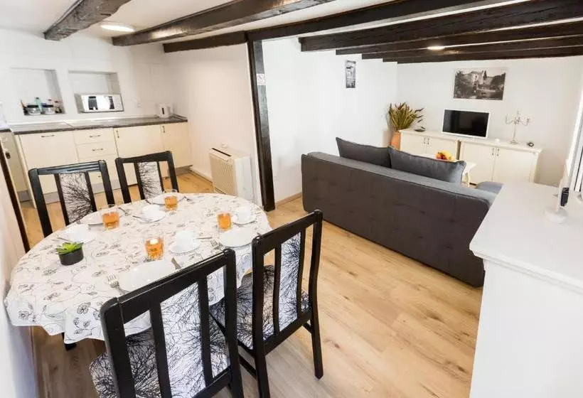 هتل Apartments Santa Maria