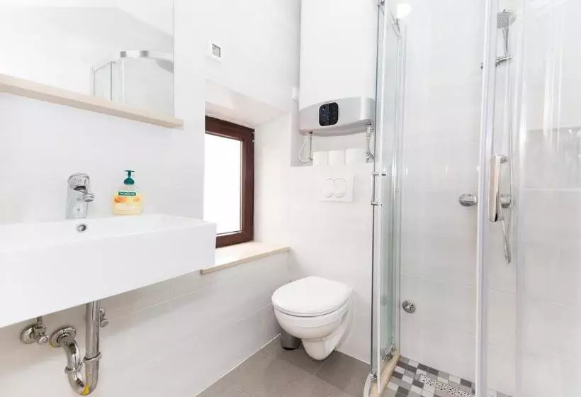 هتل Apartments Santa Maria