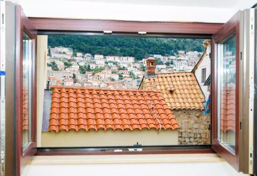 هتل Apartments Santa Maria