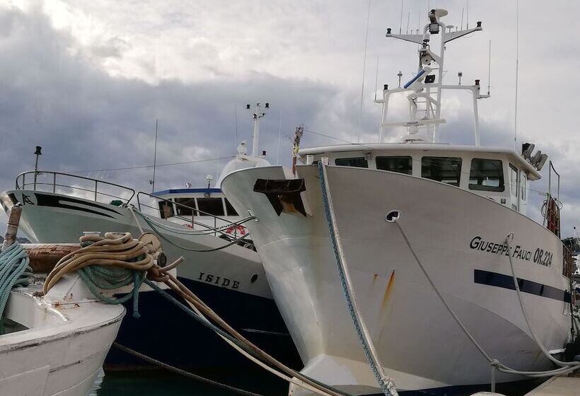 هتل Centro Vacanze Domus M.g