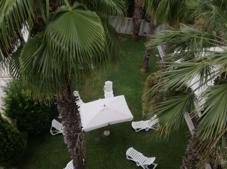 هتل Centro Vacanze Domus M.g