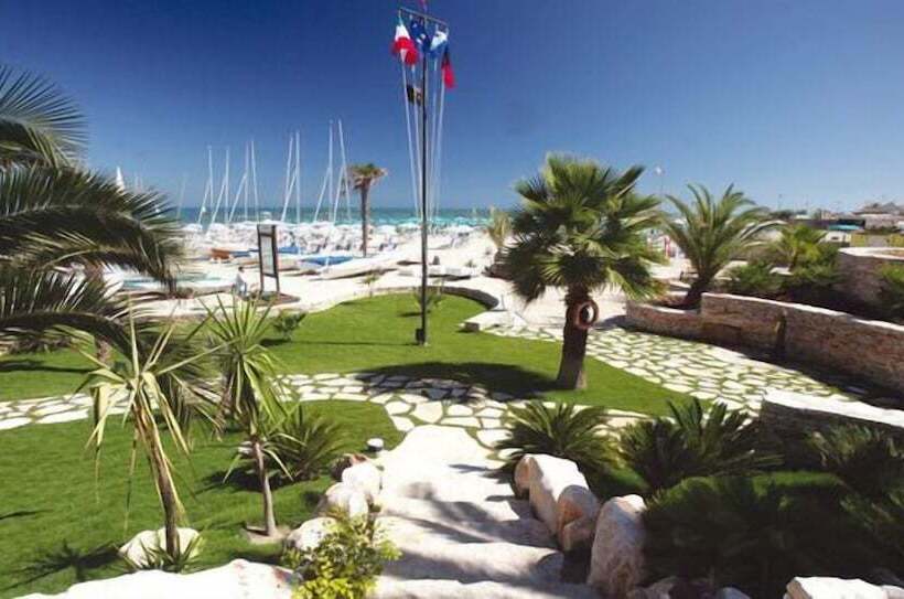 هتل Centro Vacanze Domus M.g