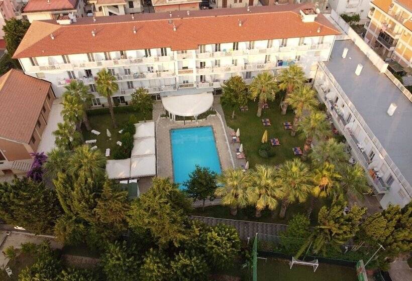 هتل Centro Vacanze Domus M.g