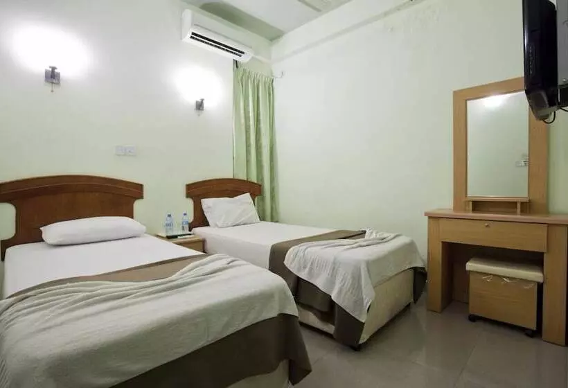هتل Kaani Lodge