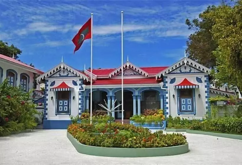 هتل Kaani Lodge