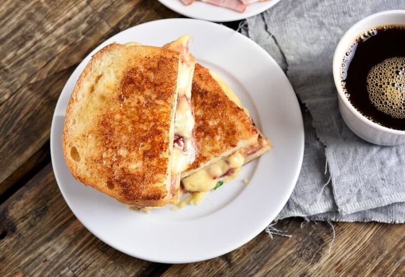 בית מלון כפרי Kingfisher Townhouse