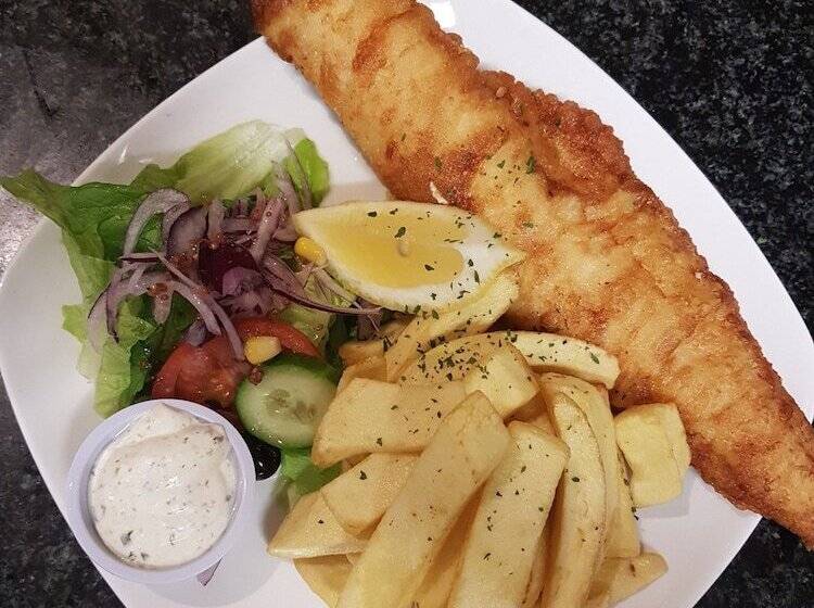 בית מלון כפרי Kingfisher Townhouse