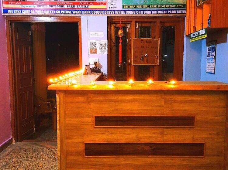 هتل National Park Sauraha  Homely Stay And Peaceful Location With Jungle Safari Arrangements