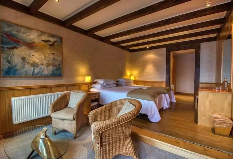 ホテル Puyuhuapi Lodge & Spa