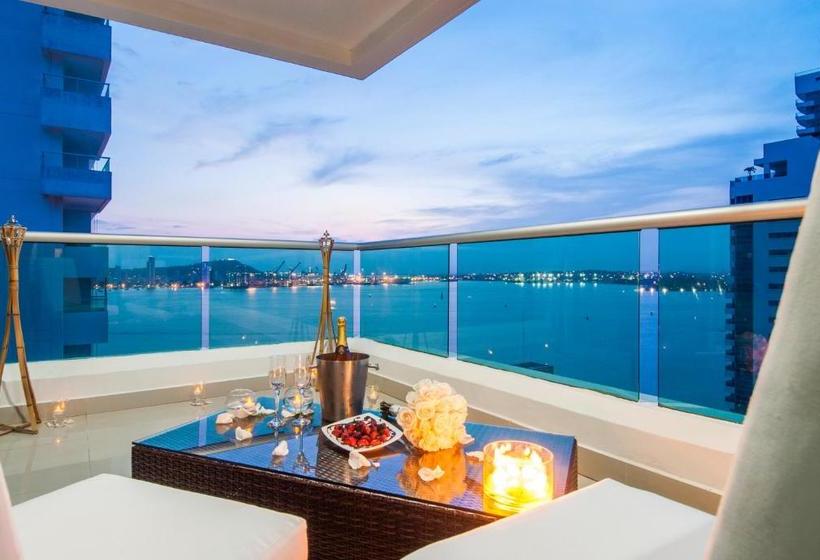 ホテル Travelers Orange Cartagena