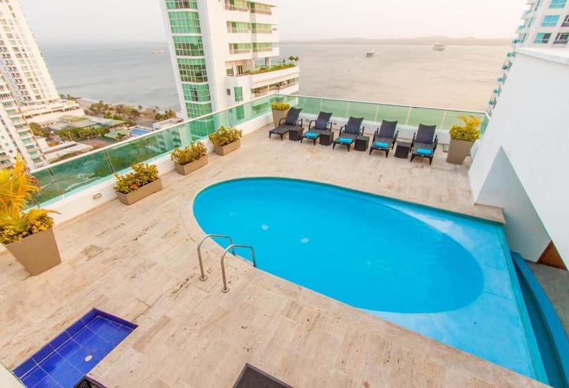 ホテル Travelers Orange Cartagena