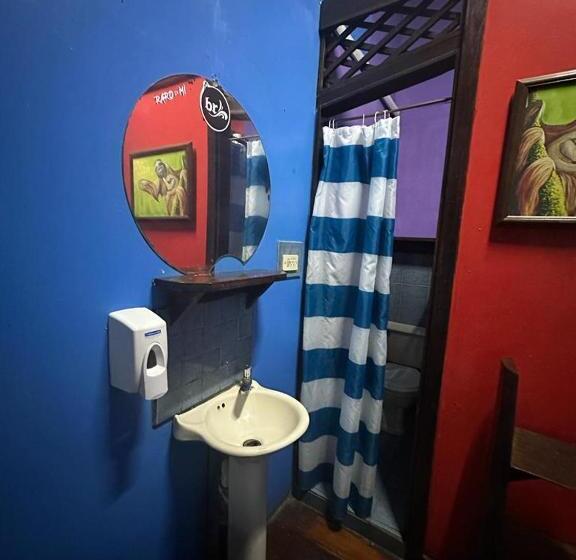 هاستل Playa Negra Brewing Beachfront