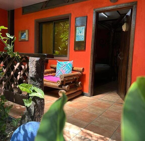 هاستل Playa Negra Brewing Beachfront