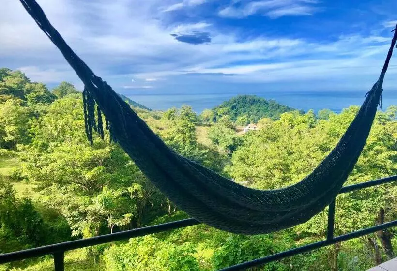 ユースホステル Pura Natura Lodge Manuel Antonio