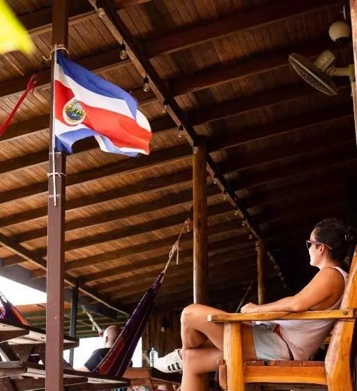 ユースホステル Pura Natura Lodge Manuel Antonio