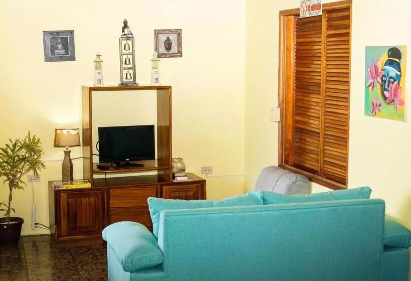 ユースホステル Pura Natura Lodge Manuel Antonio