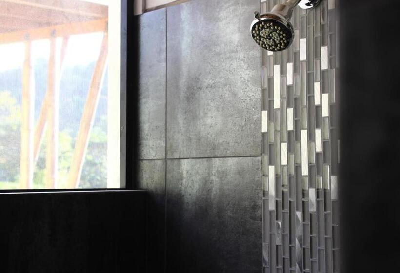 Bed and Breakfast Eden Tica Lodge