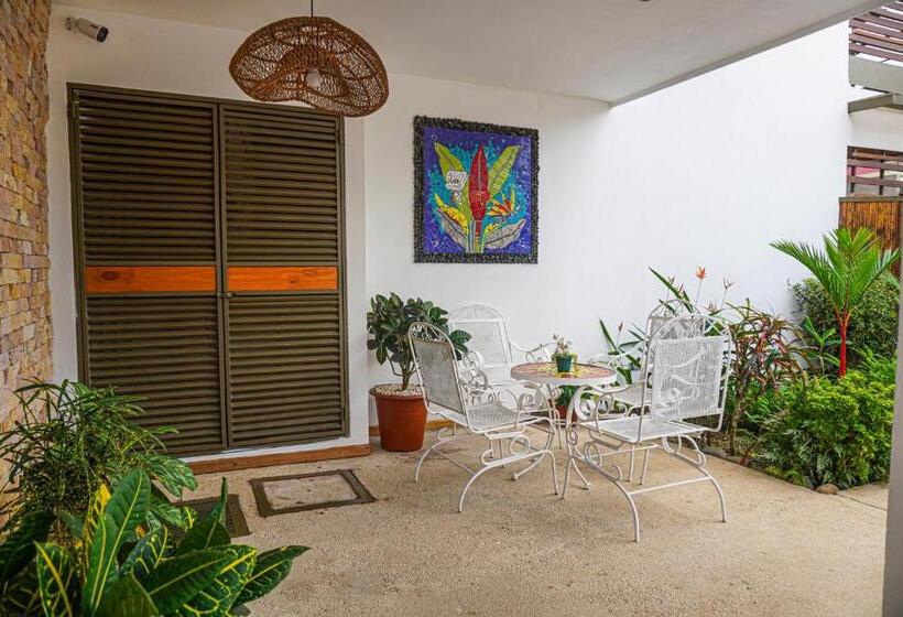 مبيت وإفطار La Fortuna Lodge By Treebu Hotels