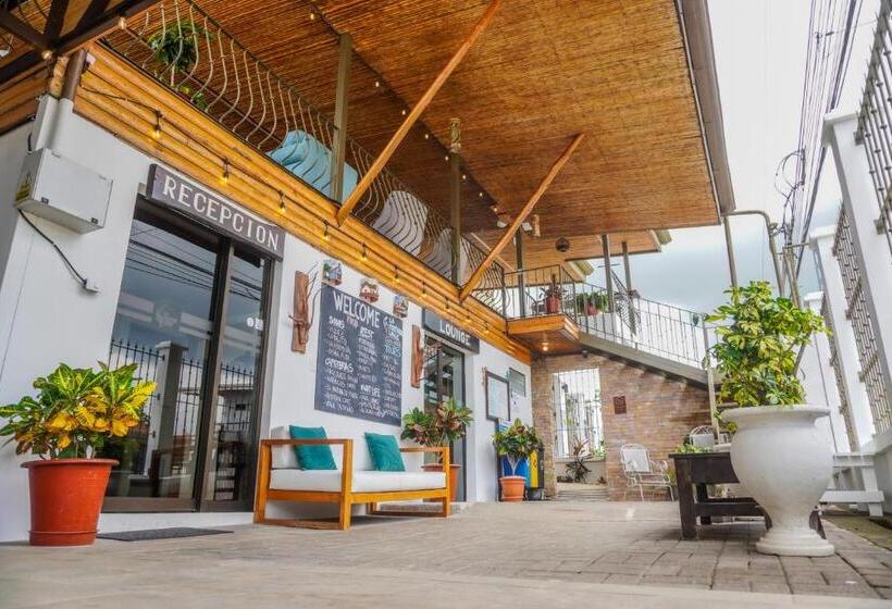 مبيت وإفطار La Fortuna Lodge By Treebu Hotels