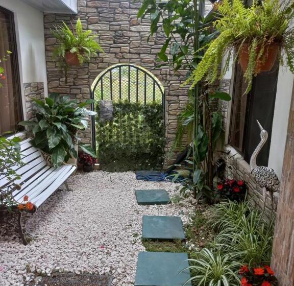 مبيت وإفطار Rancha Azul Inn