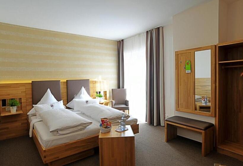 Gasthof Hotel Zum Hirschs