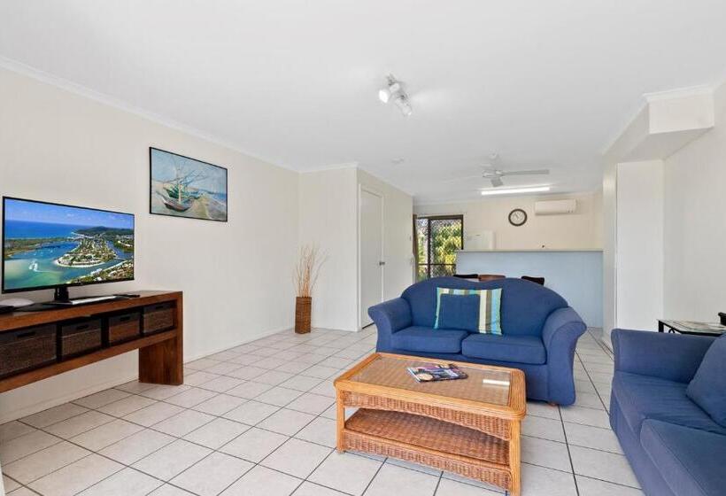 ホテル Beach Breakers Resort