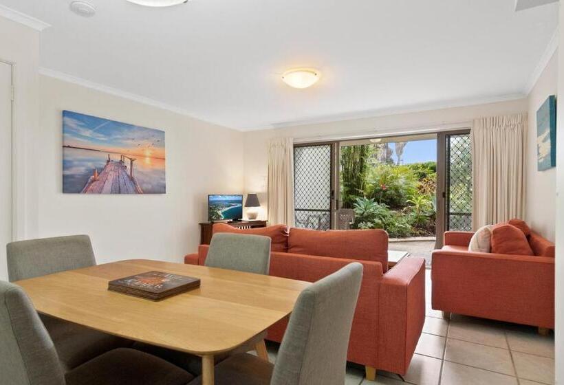 ホテル Beach Breakers Resort