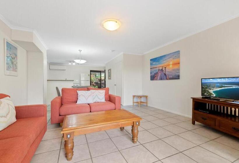 ホテル Beach Breakers Resort