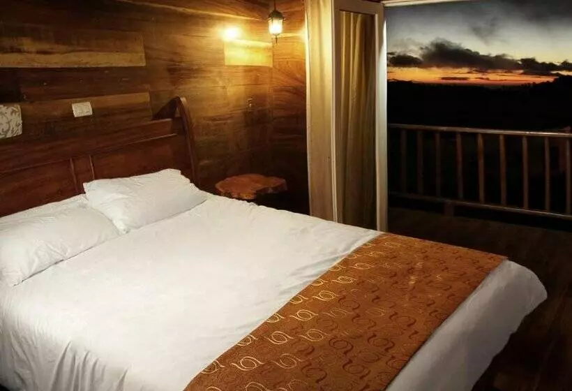 Hotelli Bosque Verde Lodge