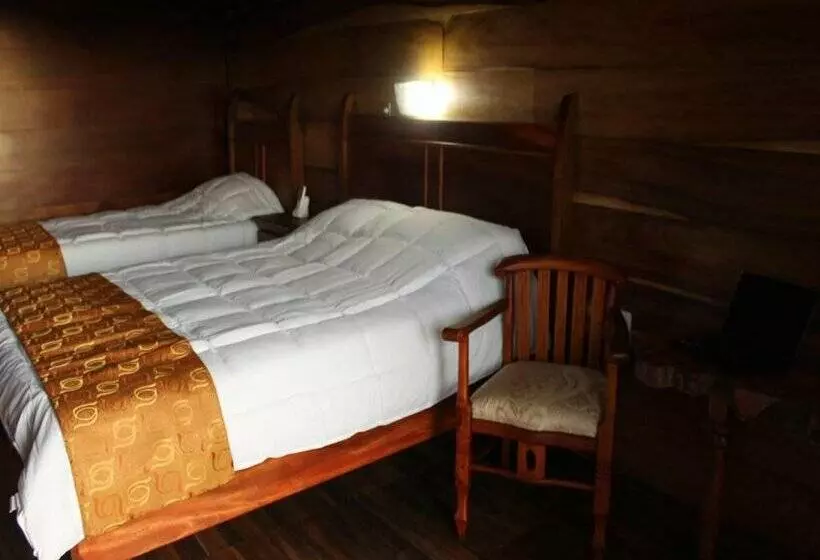 Hotelli Bosque Verde Lodge