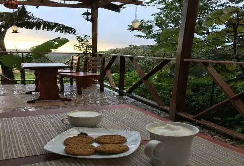 Hotelli Bosque Verde Lodge