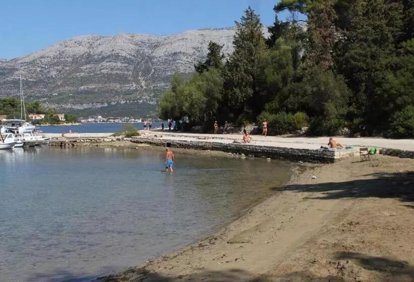 ホテル Double Room Korcula 4356c