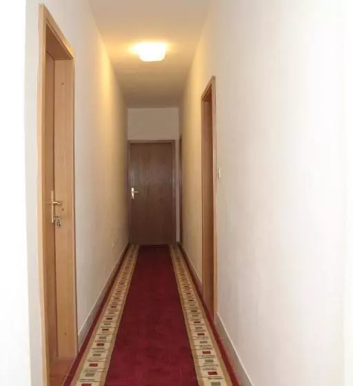 ホテル Double Room Korcula 4356c